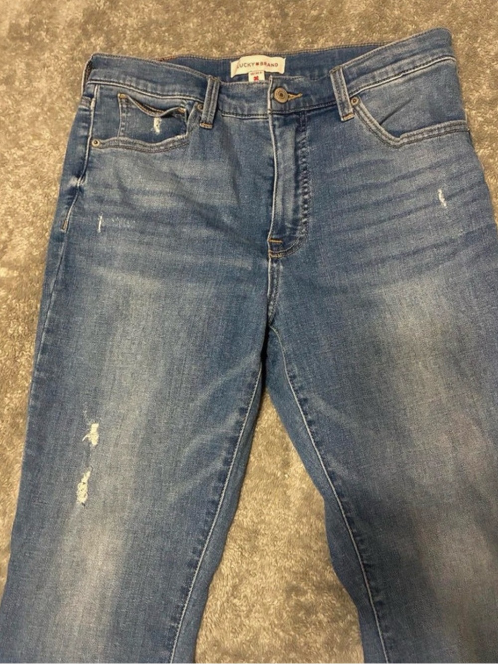 Lucky Brand Straight Fit Faded Blue Jeans